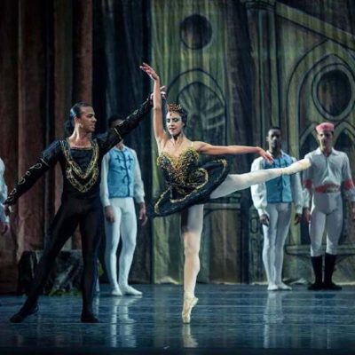 el-lago-de-los-cisnes-ballet-clasico-de-cuba-laura-alonso02