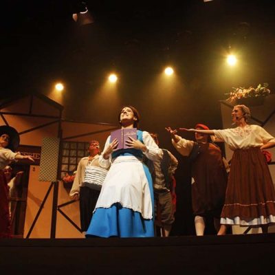 la-bella-y-la-bestia-el-musical-09