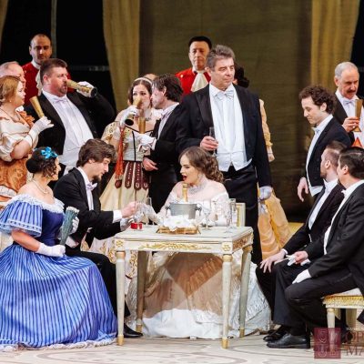 la-traviata01