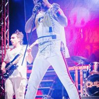 queen-is-back01